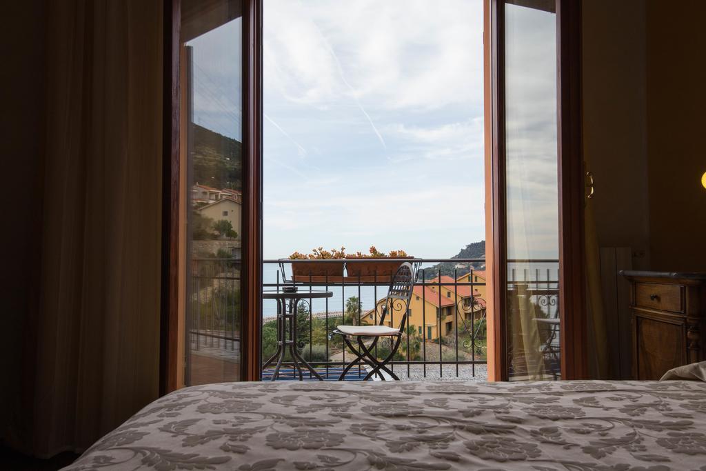 B&B La Mimosa Del Golfo Ospedaletti Ngoại thất bức ảnh